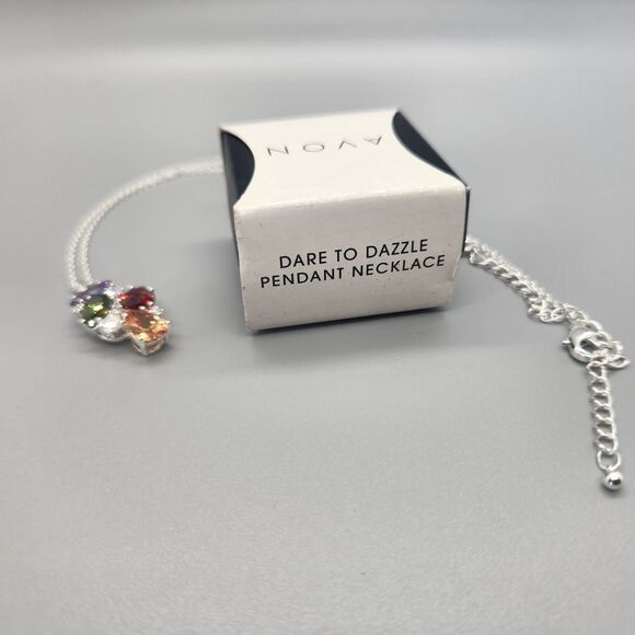 Dare to Dazzle Pendant Necklace by AVON w Chain Stunning Sparkle Bright Colorful - Picture 4 of 8